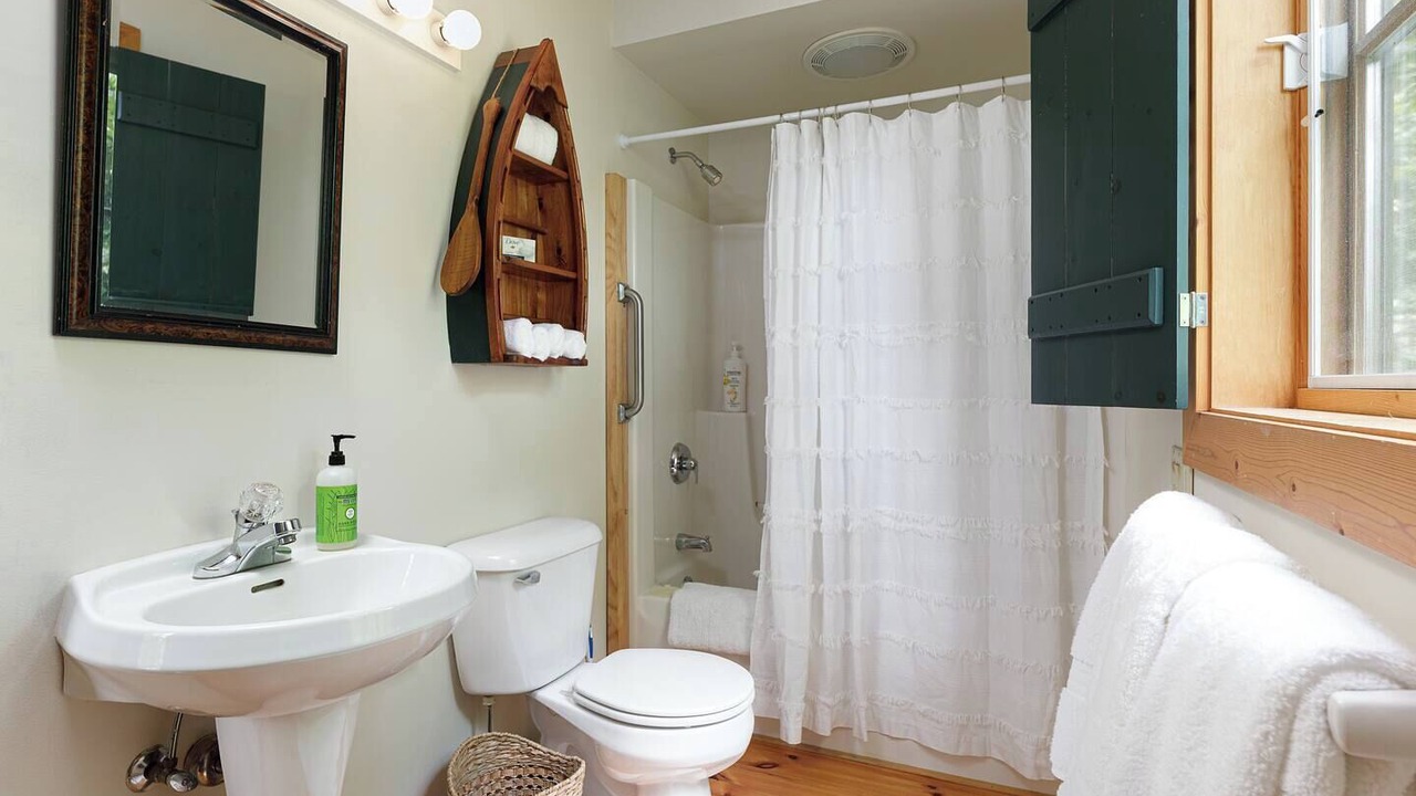Photo of Bathroom in Leland