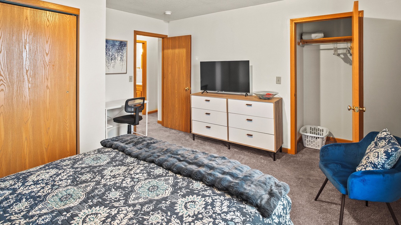 Photo of Bedroom in Newark