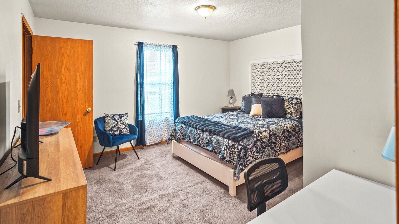 Photo of Bedroom in Newark