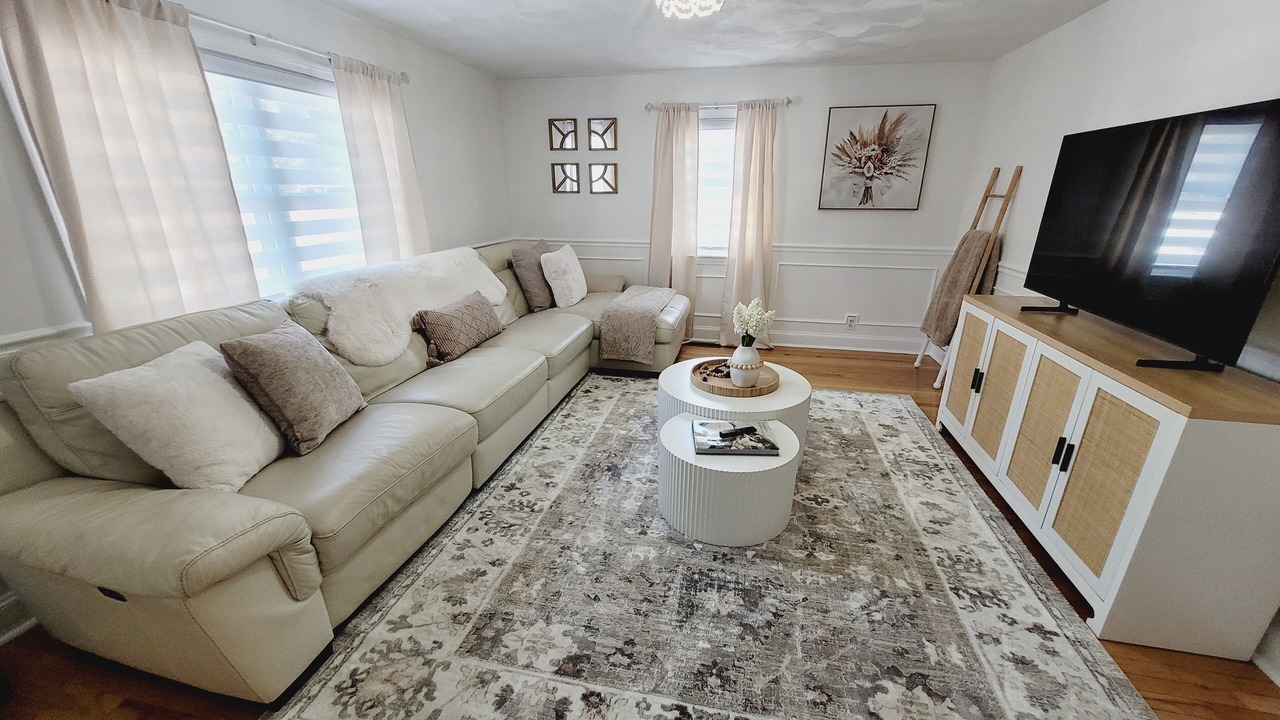 Photo of Livingroom in Danvers