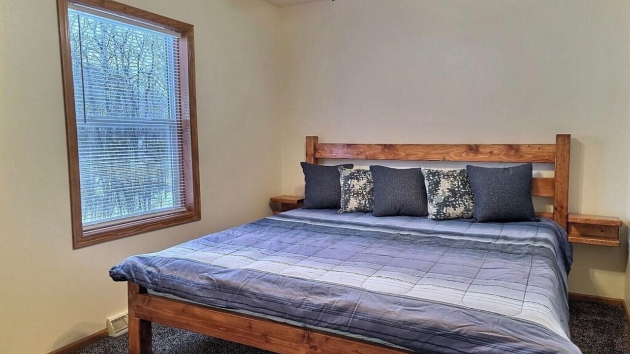 Photo of Bedroom in Oneida County