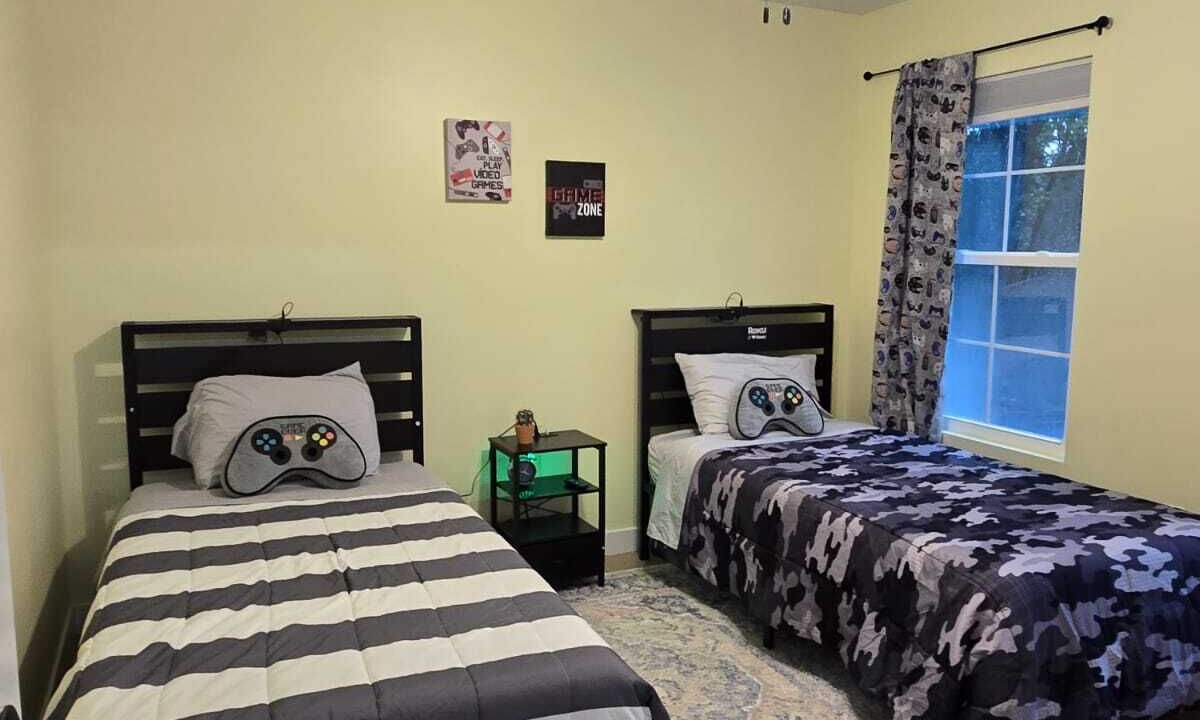 Photo of Bedroom in Logan