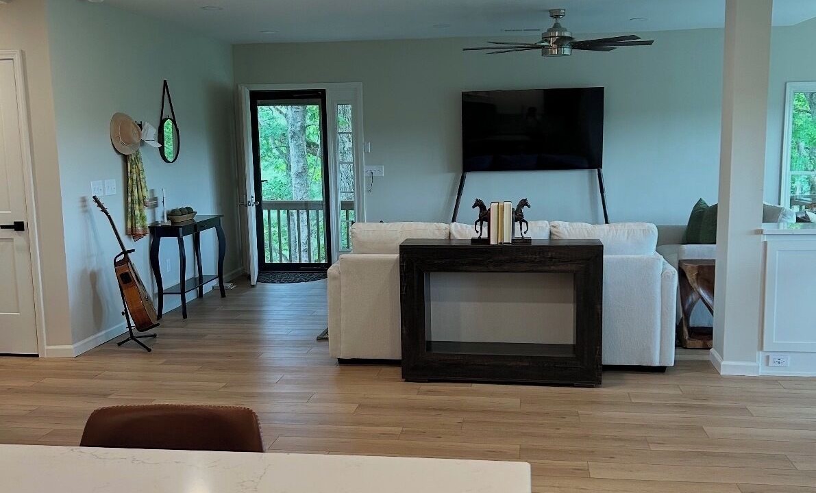 Photo of Livingroom in Bronston