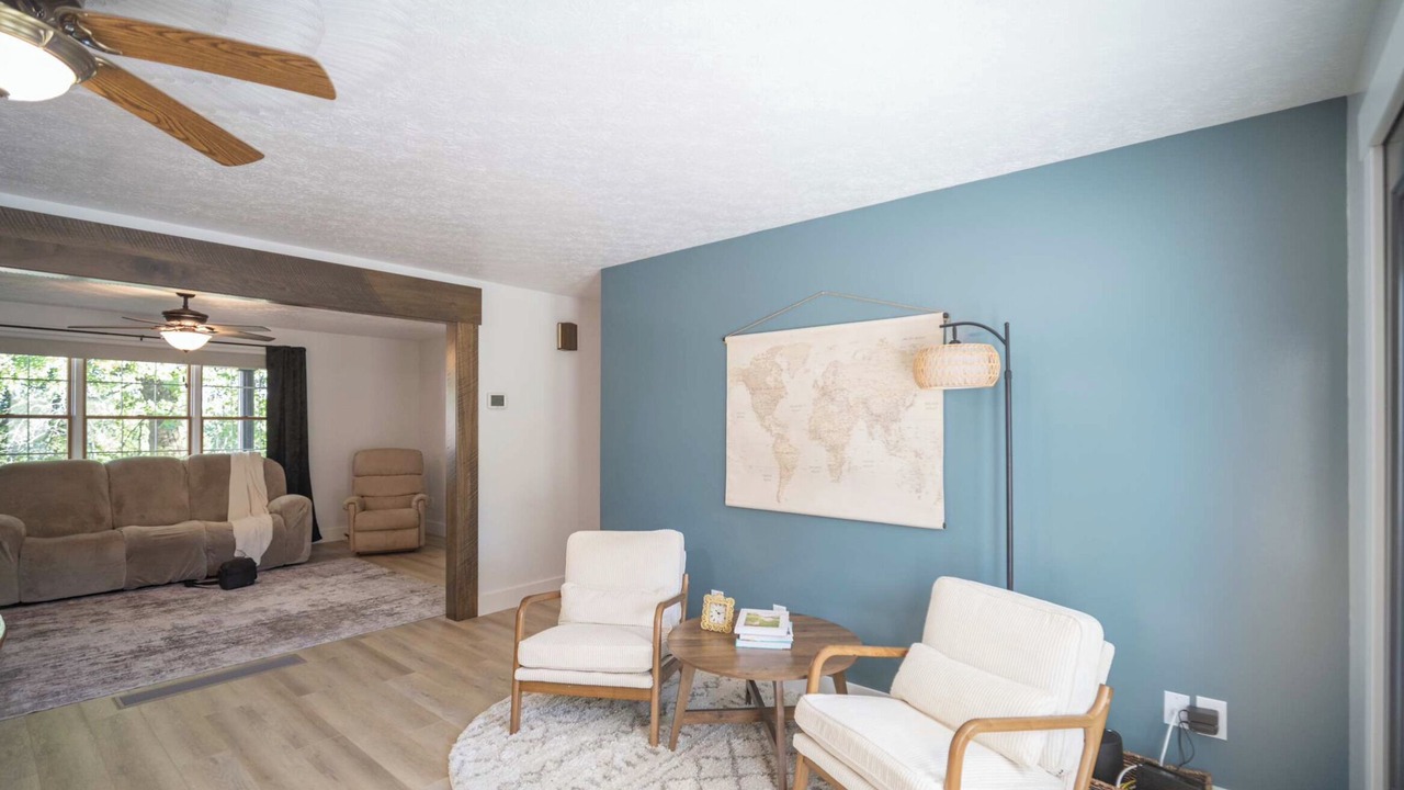 Photo of Livingroom in Sugarcreek
