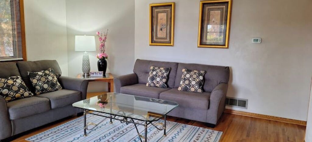 Photo of Livingroom in Maplewood
