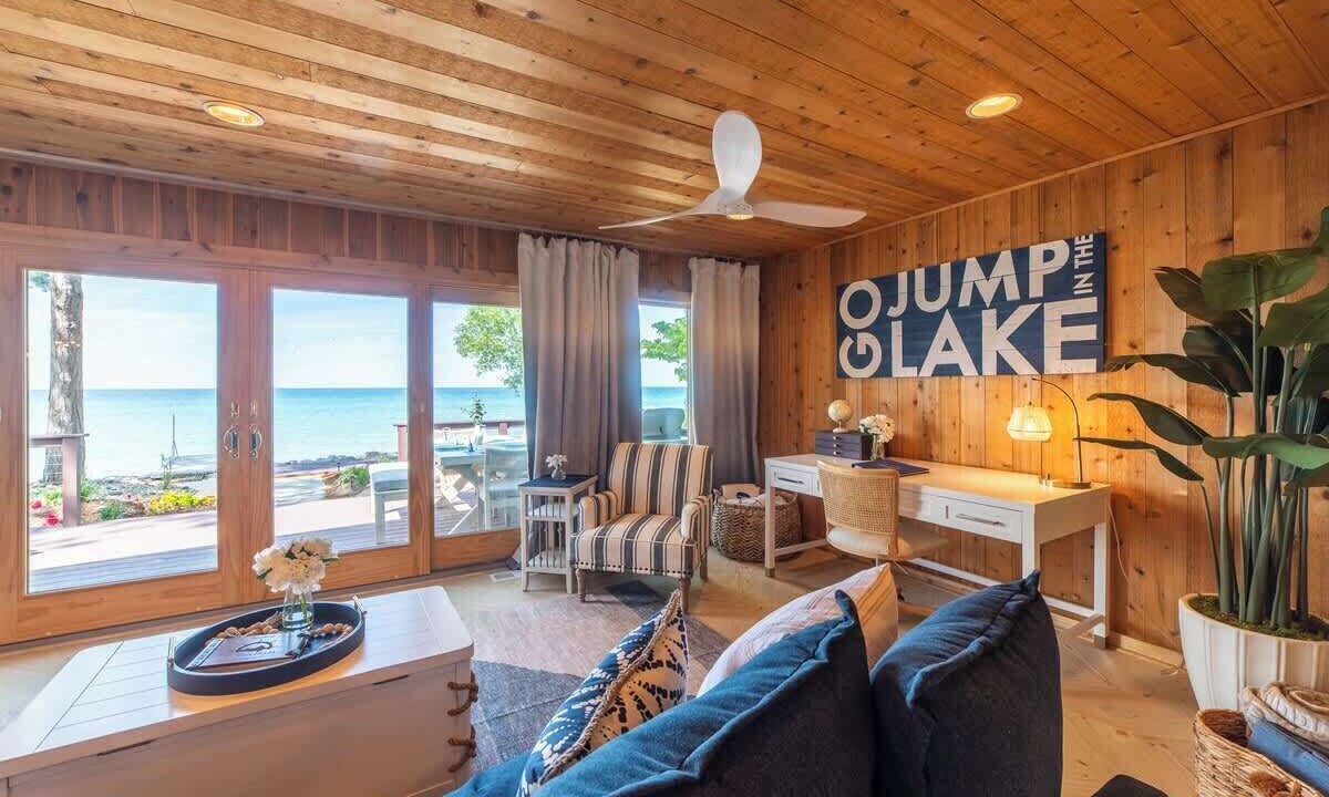 Photo of Livingroom in Cheboygan