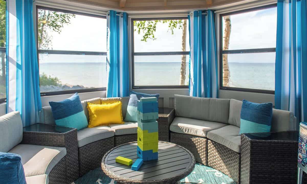 Photo of Livingroom in Cheboygan