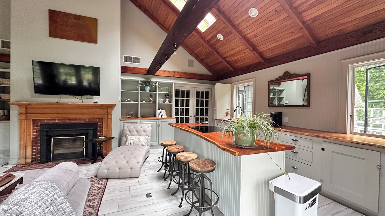 Photo of Livingroom in South Berwick