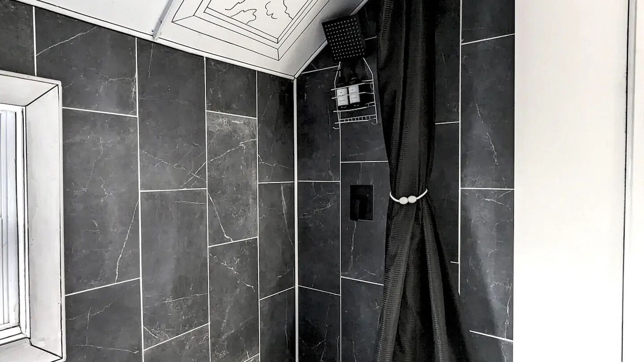 Photo of Bathroom in Front Park