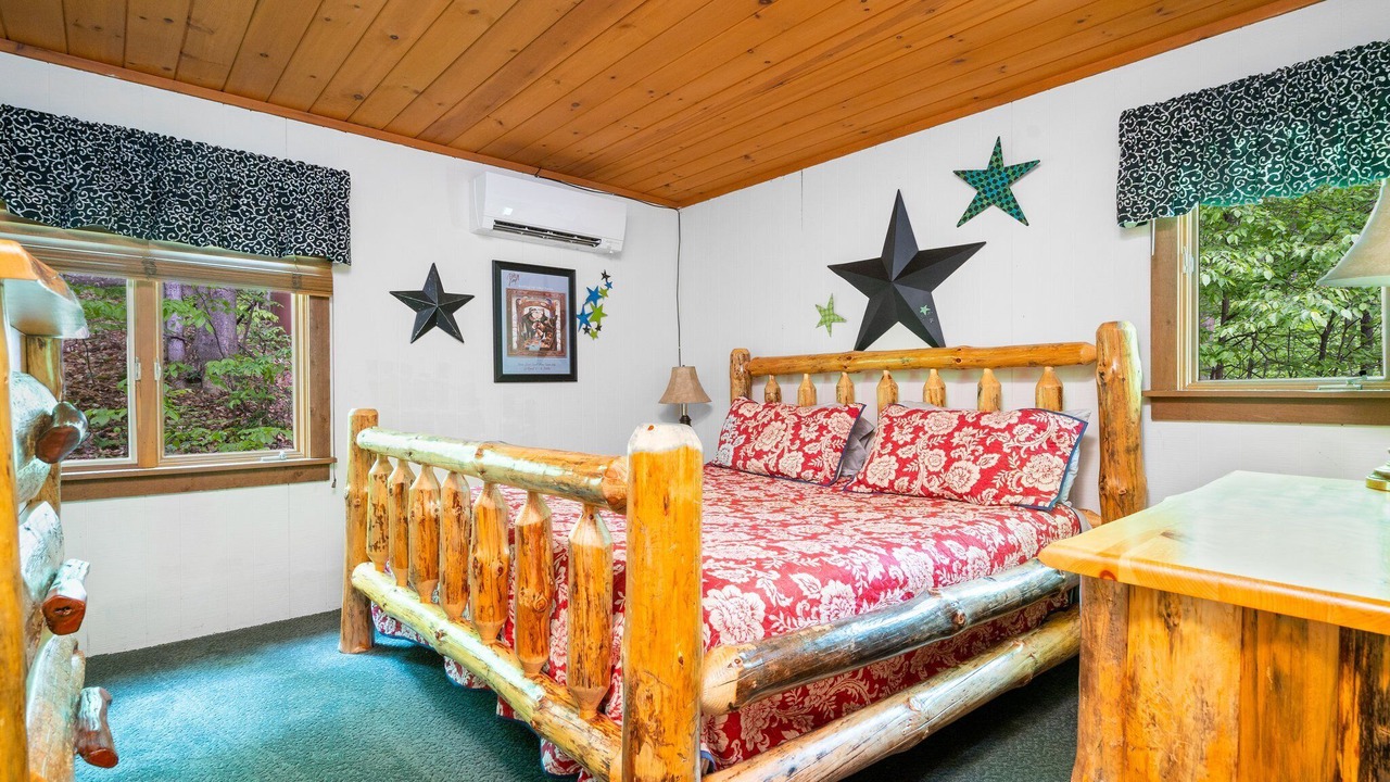 Photo of Bedroom in Bellaire