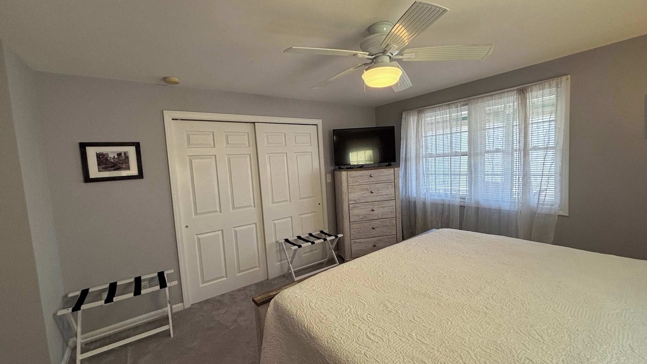 Photo of Bedroom in York Beach