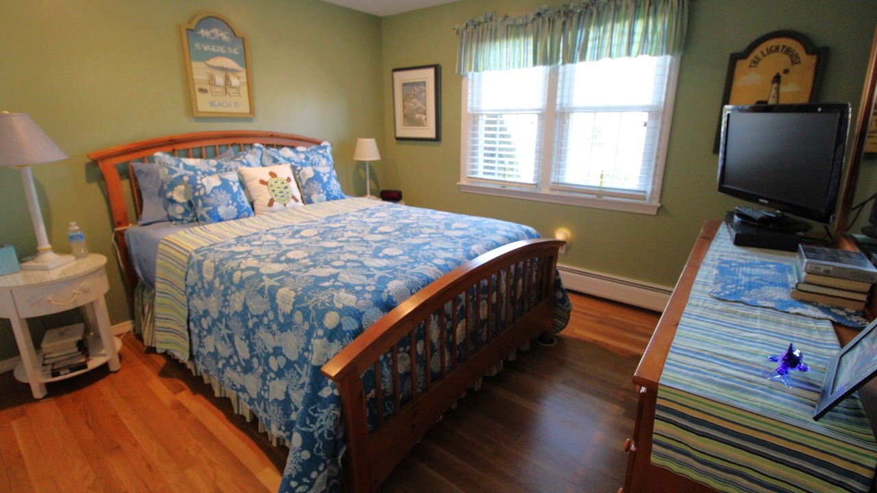 Photo of Bedroom in Centerville