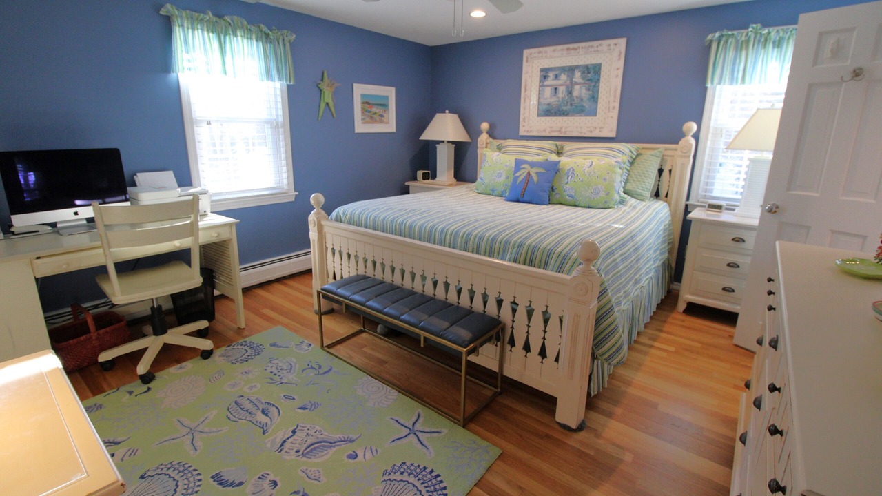 Photo of Bedroom in Centerville