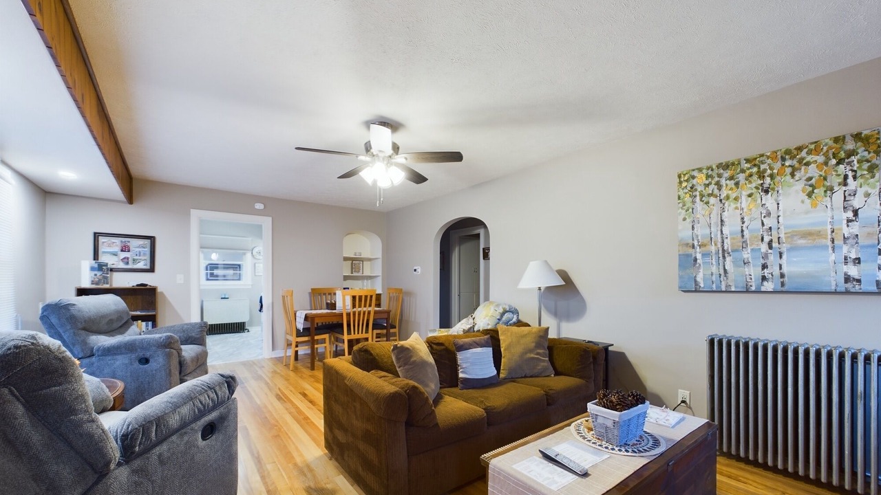 Photo of Livingroom in Harvey
