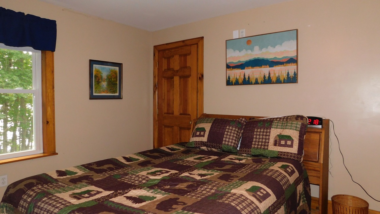 Photo of Bedroom in Raymond