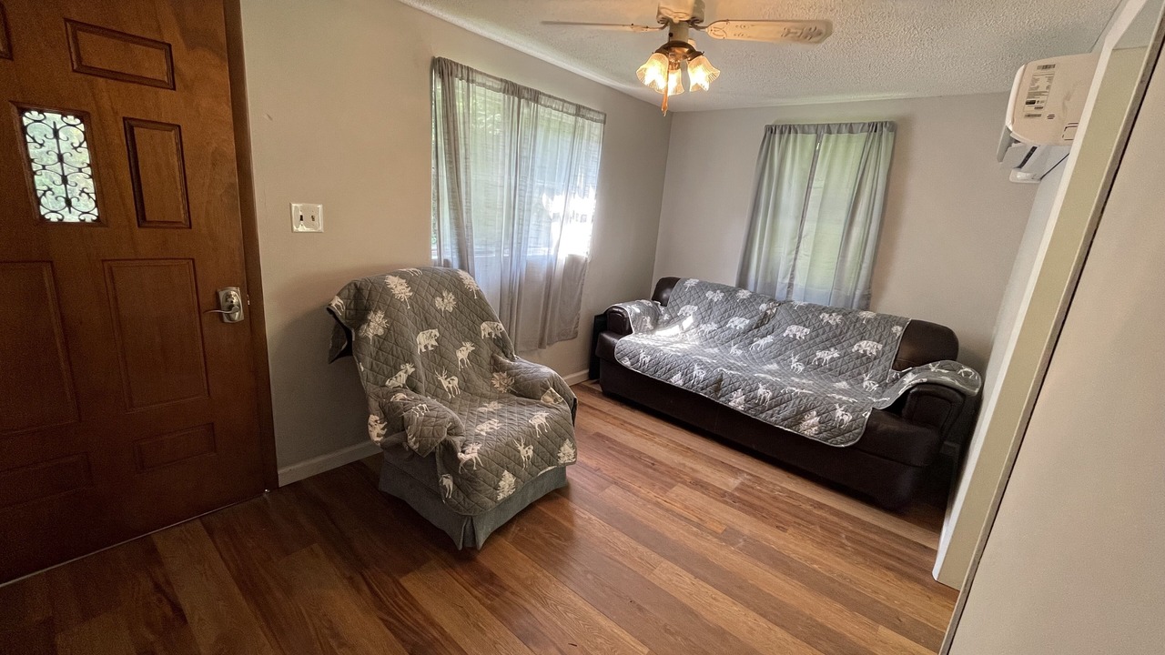 Photo of Livingroom in Hemphill