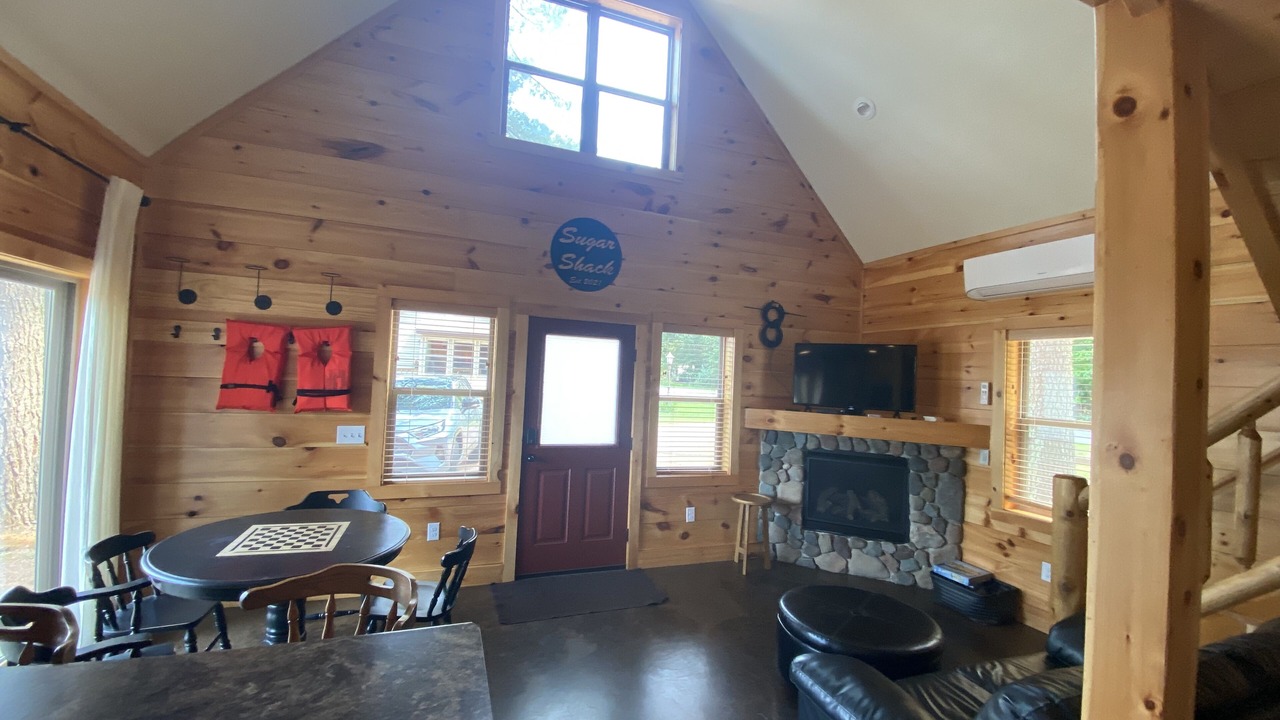 Photo of Livingroom in Arbor Vitae