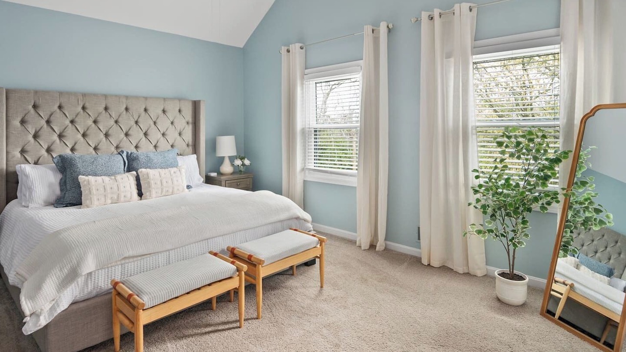 Photo of Bedroom in Crestwood