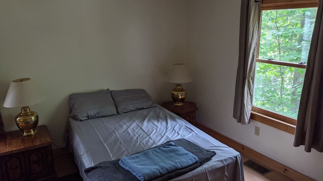 Photo of Bedroom in Raymond