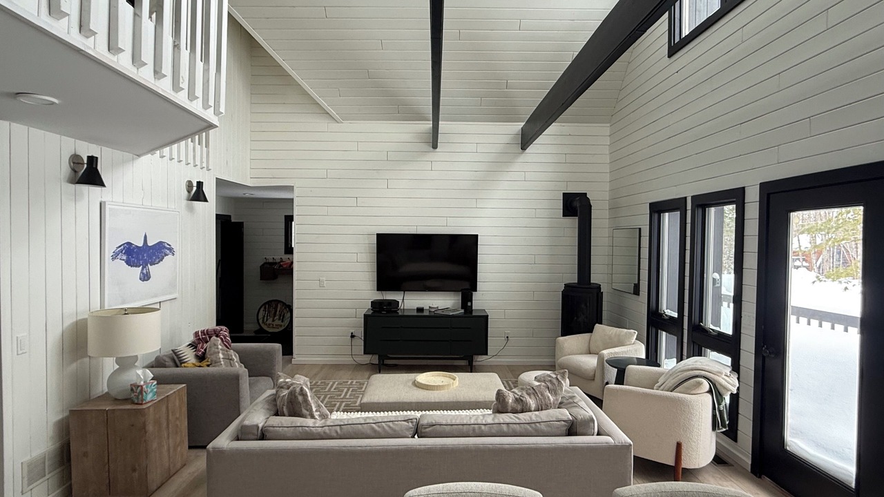 Photo of Livingroom in Harbor Springs