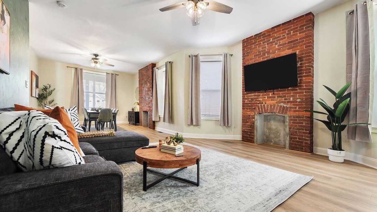 Photo of Livingroom in Point Breeze North