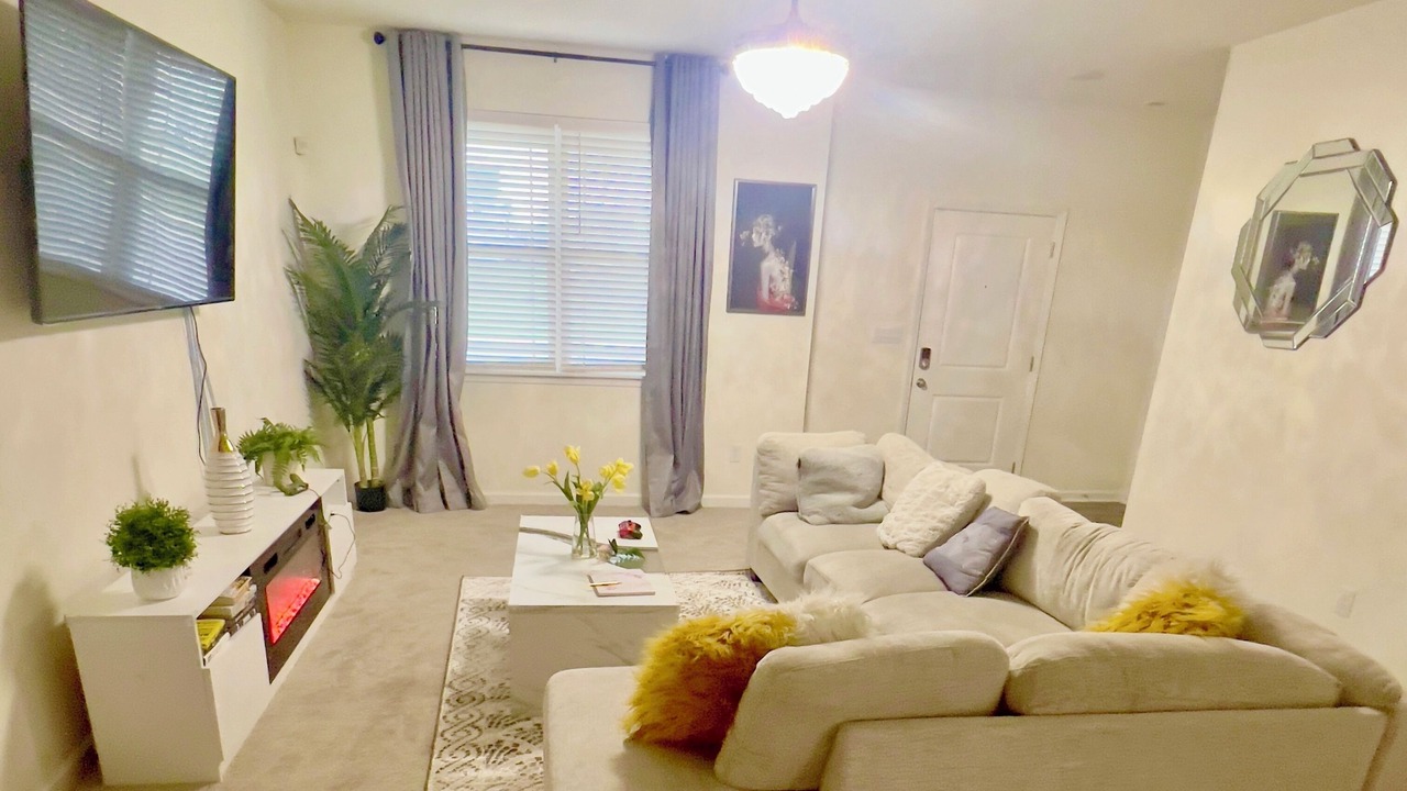 Photo of Livingroom in Acton