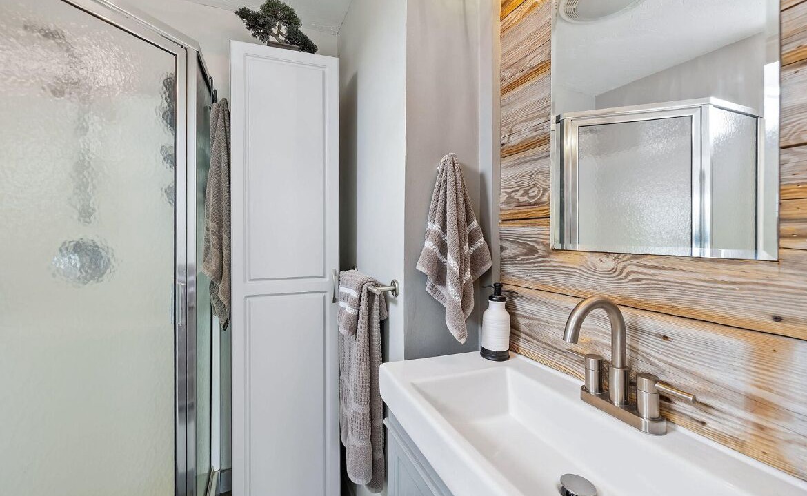 Photo of Bathroom in Ocean Bluff-Brant Rock