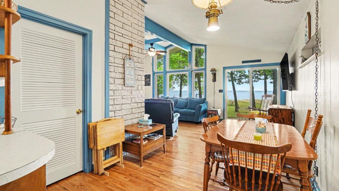 Photo of Others in Au Gres