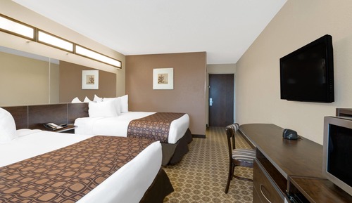 Room, 2 Queen Beds, Accessible, Non Smoking (Roll-In Shower)