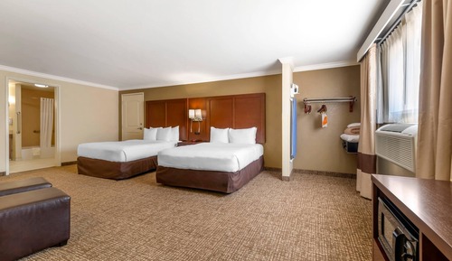 Suite, Multiple Beds, Accessible, Non Smoking