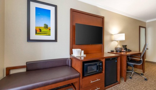 Suite, Non Smoking (2 Queen Beds with Sofa Bed)