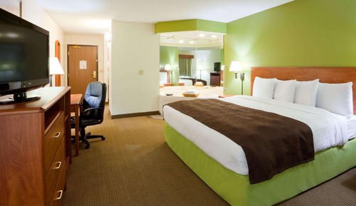 Studio Suite, 1 King Bed, Non Smoking