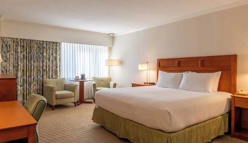 Premium Room 1 King Main Inn