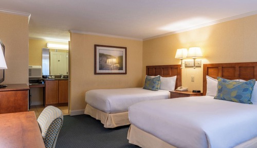 Standard Room 2 Doubles Chase Building
