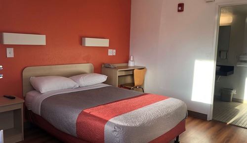 Standard Room, 1 Double Bed, Accessible, Non Smoking