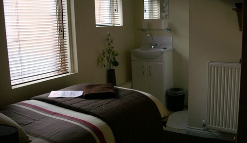 Single Room, Private Bathroom