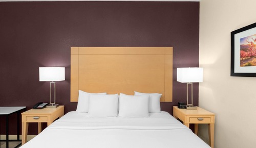 Room, 1 King Bed, Accessible (Mobility Accessible)