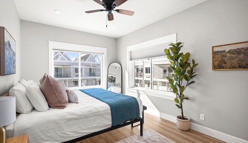 Luxury Condo, 2 Bedrooms, 2 Bathrooms, Lake View