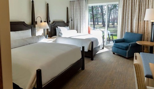 Deluxe Room, 2 Queen Beds, Terrace, Golf View