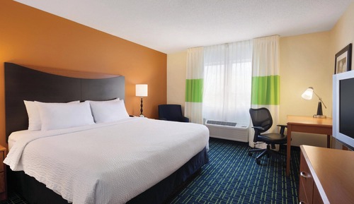 Room, 1 King Bed (Mobility/Hearing Accessible, Tub)
