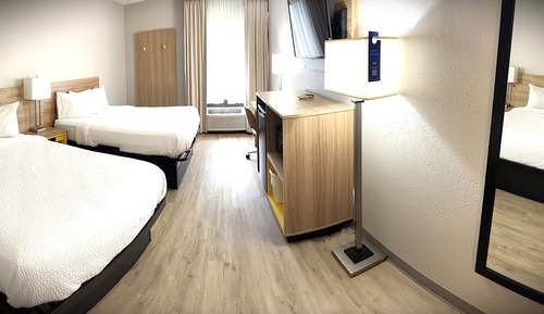Room, 2 Queen Beds, Non Smoking