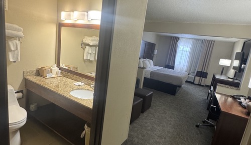 Suite, 1 Queen Bed with Sofa bed, Non Smoking
