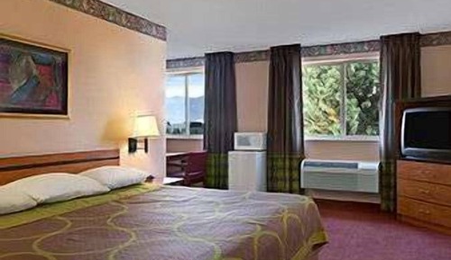 Suite, 1 King Bed, Non Smoking