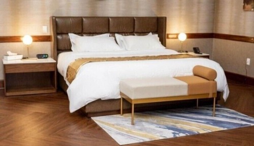 Deluxe Room, 1 King Bed, Patio
