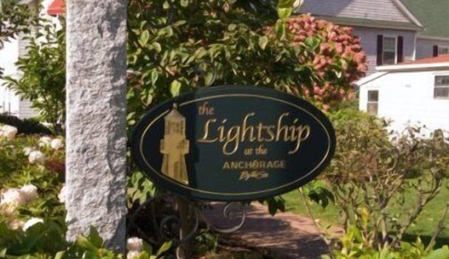Lightship Building, 1 King Bed, non oceanview (across Shore Road from the ocean)