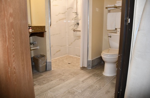 Mounds View Hotel | Days Inn by Wyndham Mounds View Twin Cities North
