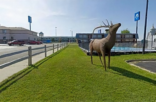 Pinnacles Entrance Badlands Hotel | Americas Best Value Inn Wall
