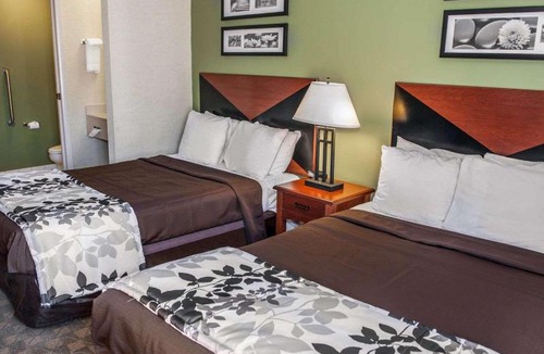 Urbana Hotel | Econo Lodge Champaign Urbana – University Area