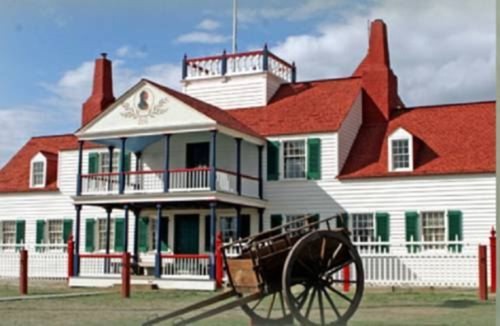 Williston Hotel | Days Inn & Suites by Wyndham Williston