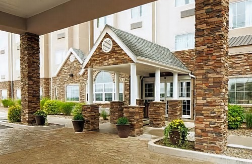 Triadelphia Hotel | Microtel Inn & Suites by Wyndham Wheeling at Highlands